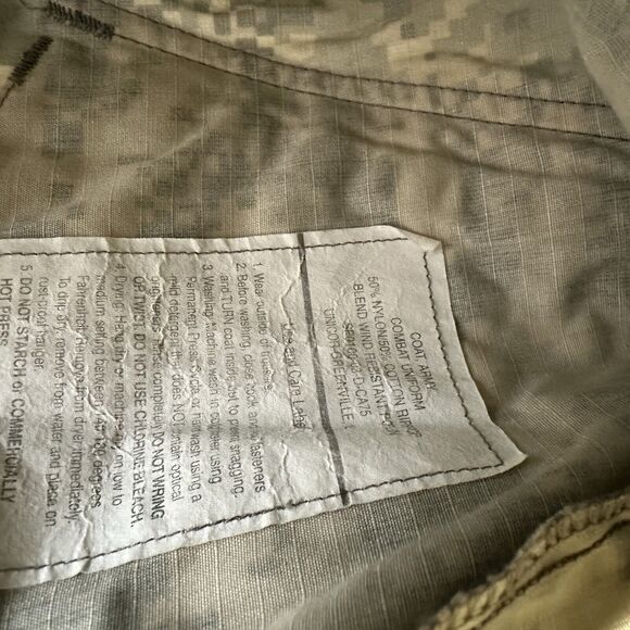 US Military ACU Army Combat Uniform Coat UCP Digital Camo Ripstop Medium Reg - Picture 12 of 16